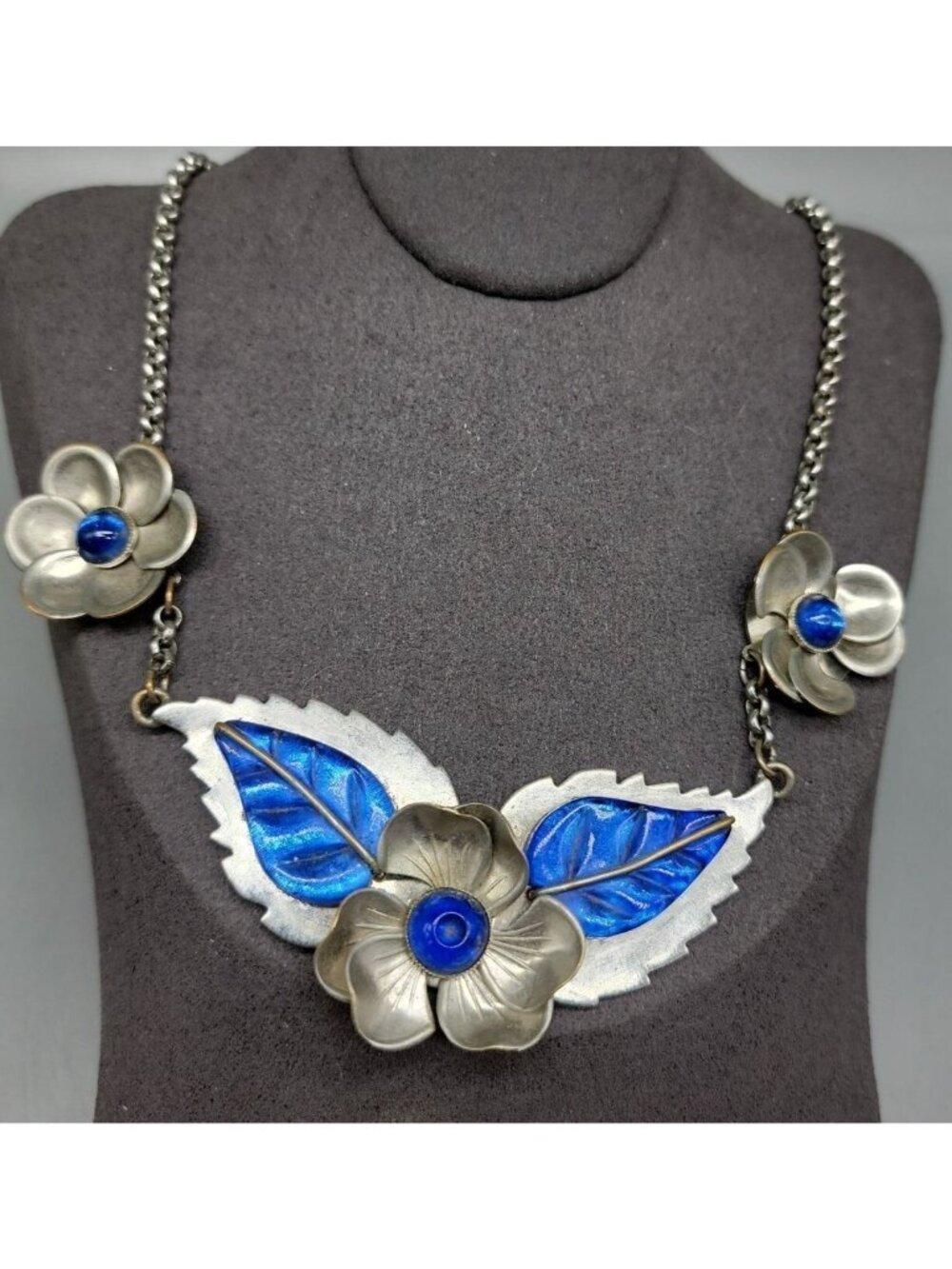 Vtg 1940s Carved Blue Lucite Floral Bib Necklace WWII Pot Metal Unsigned